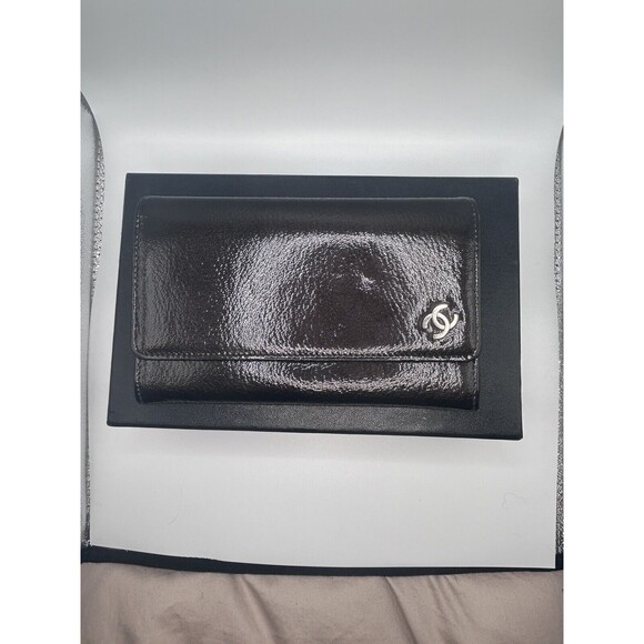 Chanel Clutch Bag Wallet Dark Brown Leather CC - Picture 1 of 9